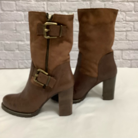 Vintage Romanian heels leather boots 7.5 - Picture 4 of 12